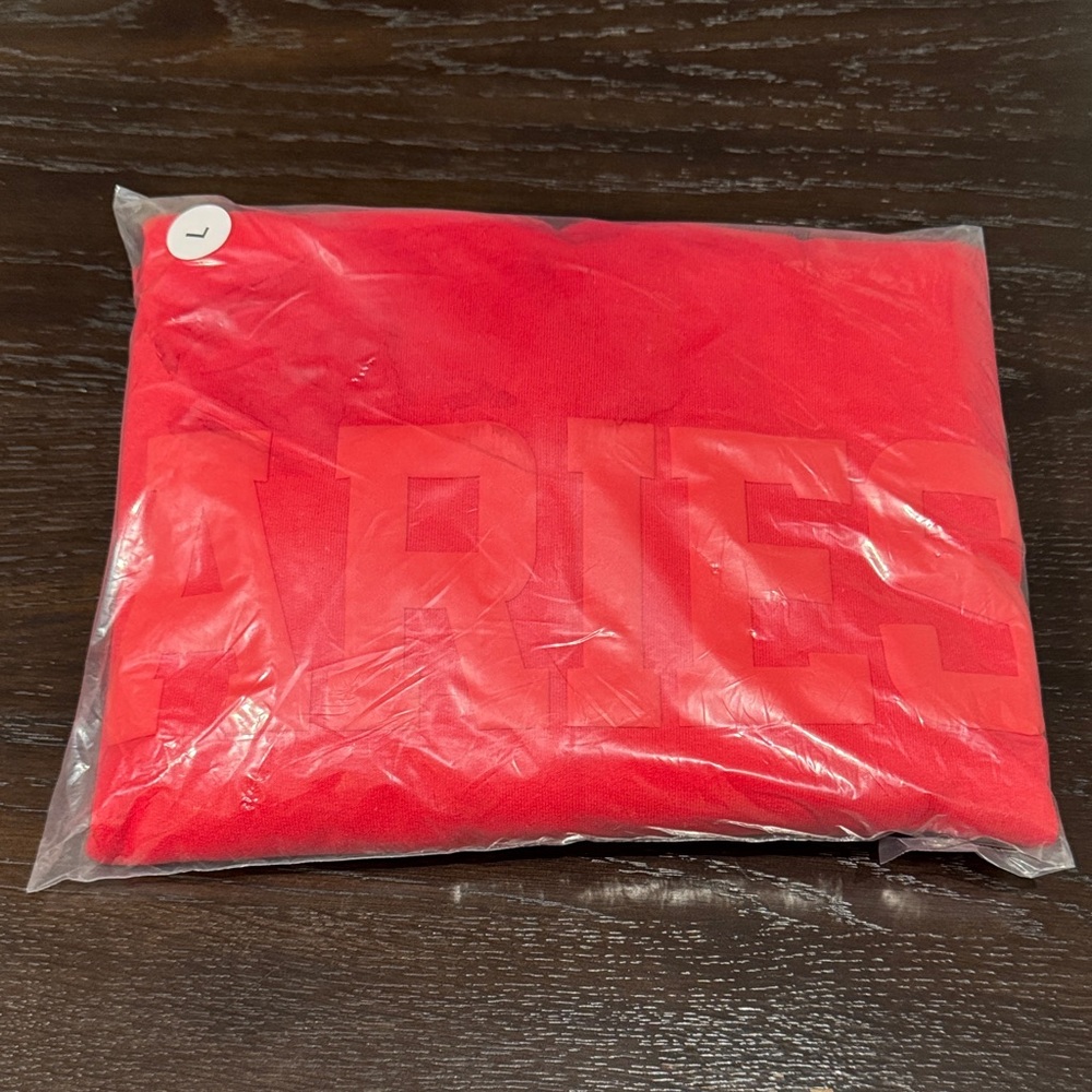 ♈ Gildan Heavy Blend Aries Crewneck Sweatshirt – Red (XL) | NEW & SEALED ♈